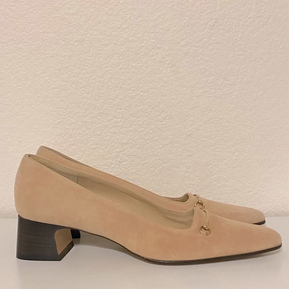 (NWOT) Gucci Vintage Suede Horse Bit Taupe Pink Mid-Heel Pointed Heels | 35C - Picture 3 of 16